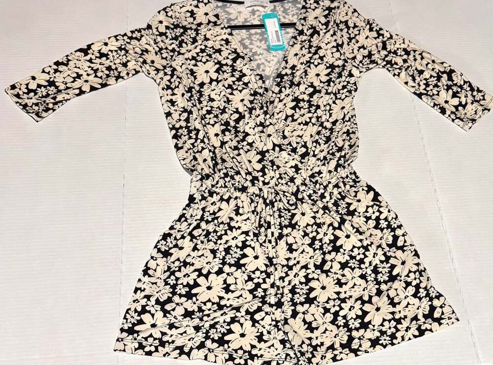 Kaileigh Keeney Knit Romper Size S Black Floral Long Sleeve